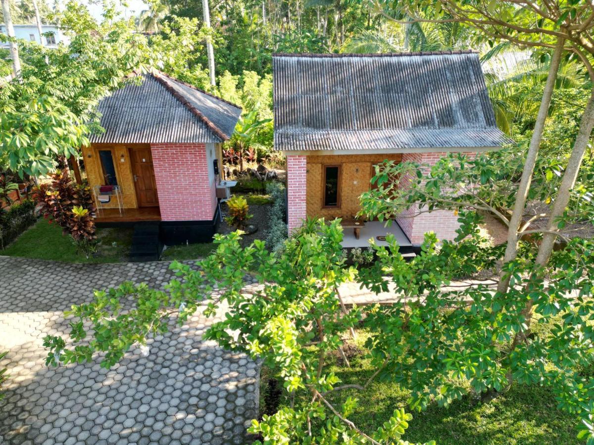 Adventure Turtle Homestay Meru Betiri Sarungan エクステリア 写真
