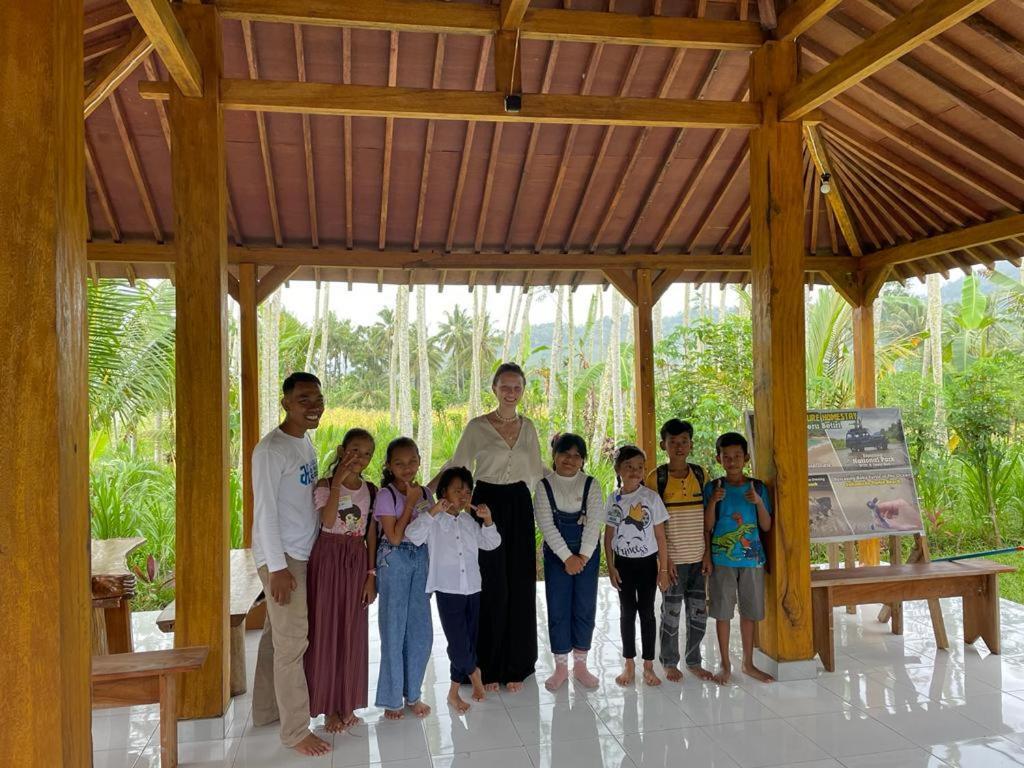 Adventure Turtle Homestay Meru Betiri Sarungan エクステリア 写真