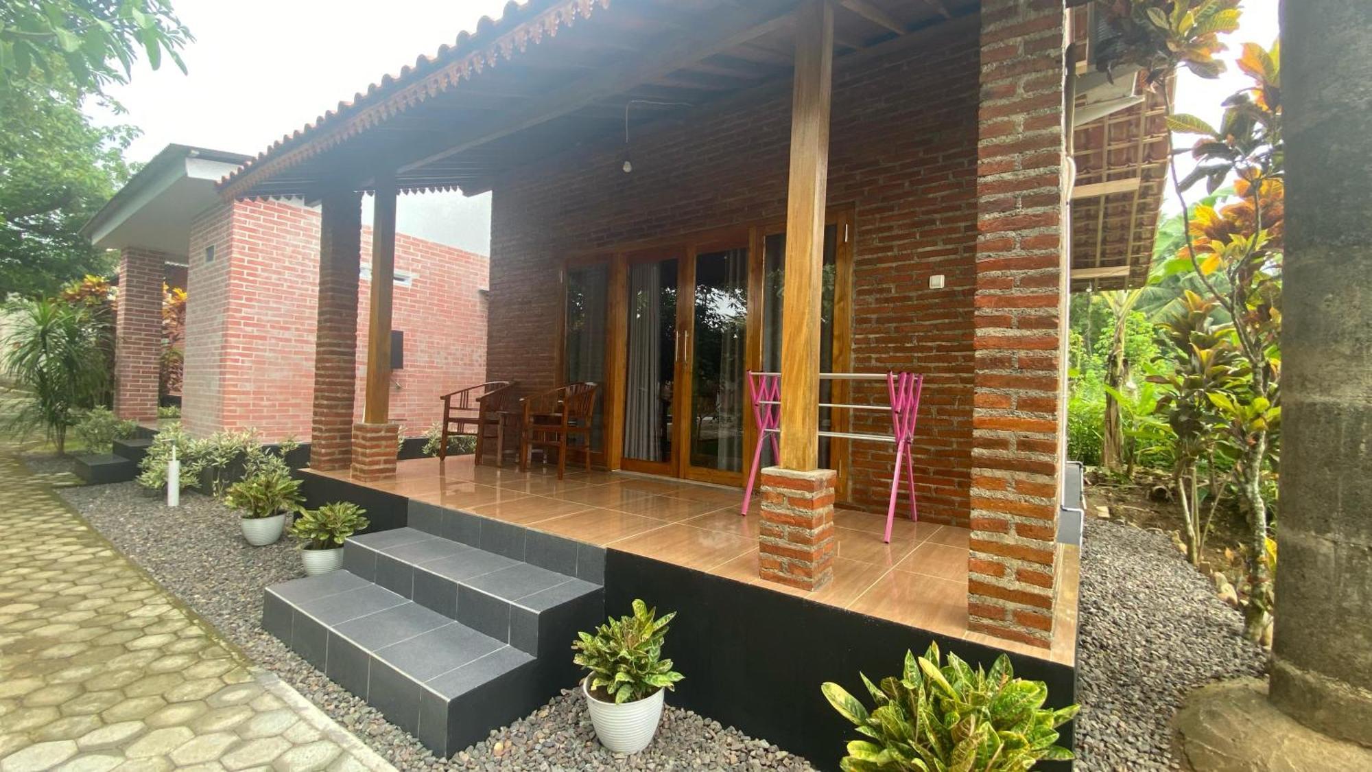 Adventure Turtle Homestay Meru Betiri Sarungan エクステリア 写真